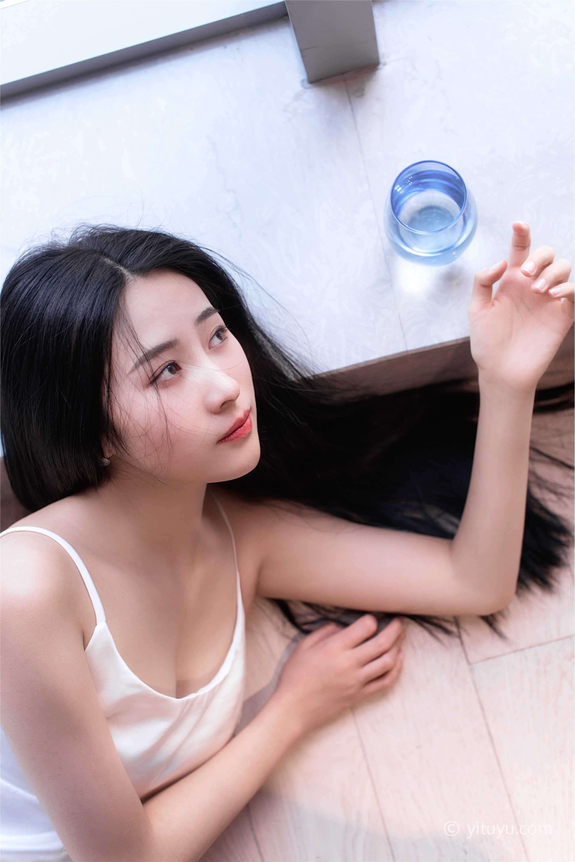 YITUYU艺图语 2021.08.16 分手前 颖儿